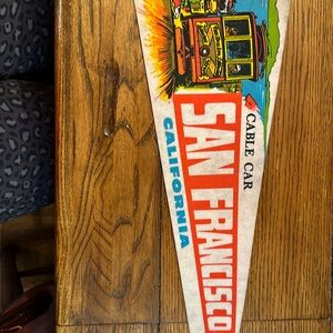 San Francisco Ca pennant with picture of cable car
